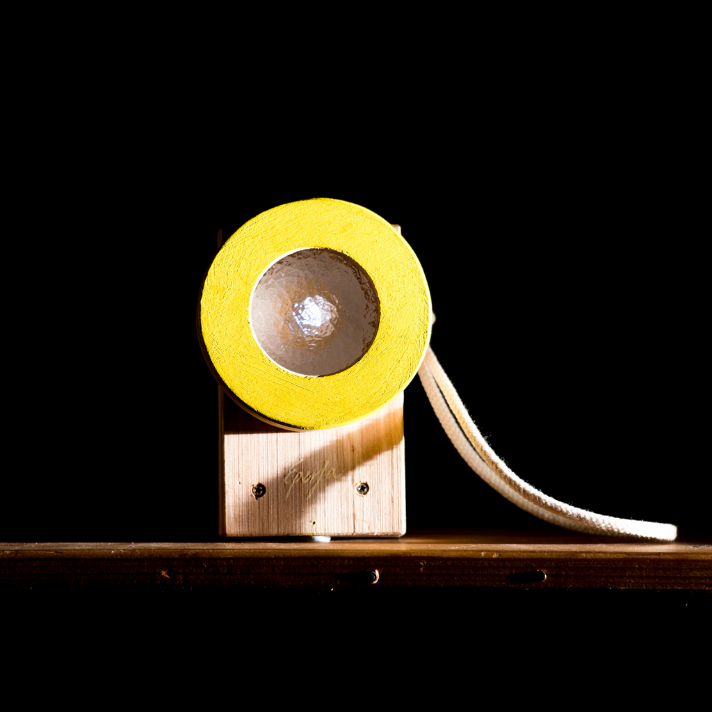 Taschenlampe aus Holz | Gelb