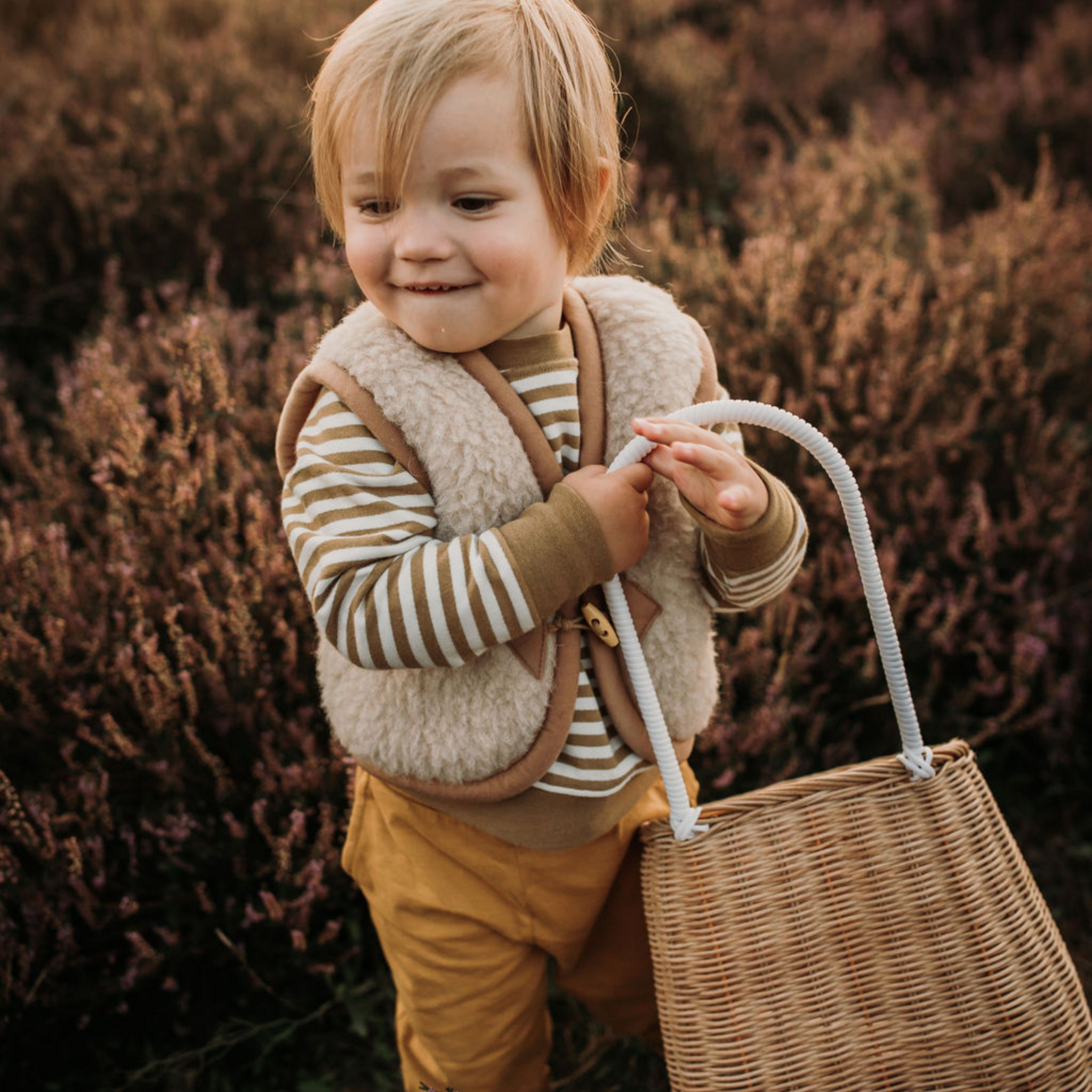 IN STOCK Weste aus Wolle "Alpen Junior" in Beige/Braun