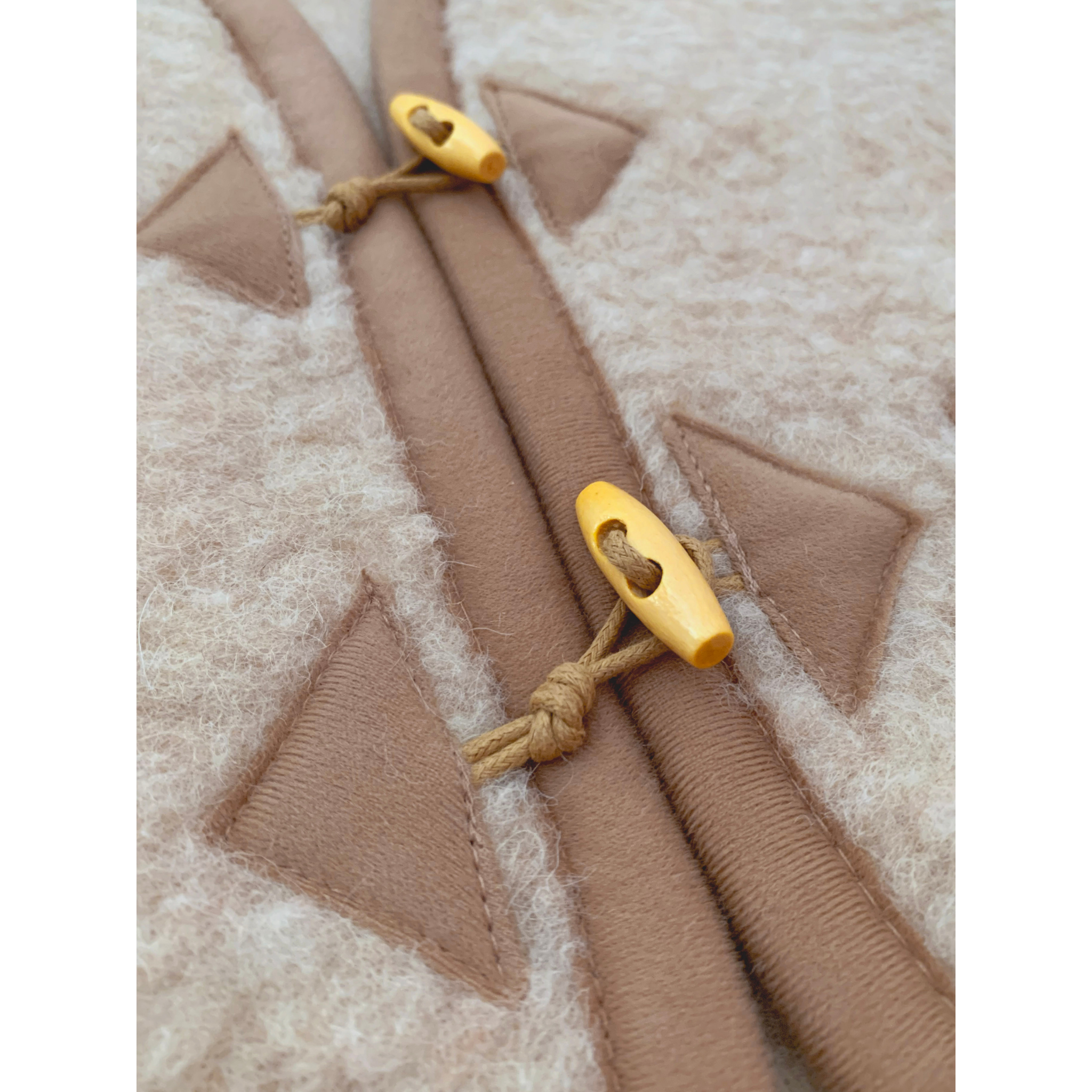 IN STOCK Weste aus Wolle "Alpen Junior" in Beige/Braun